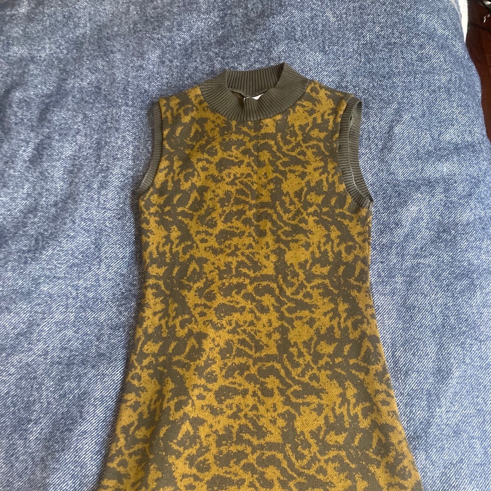 Reservoir Knitted Mockneck Tank in Mustard/Brown